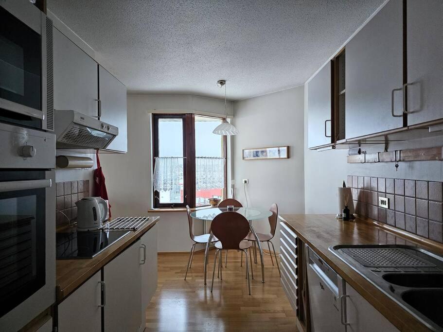 Appartement Family Penthouse With Great View à Garthabaer Extérieur photo